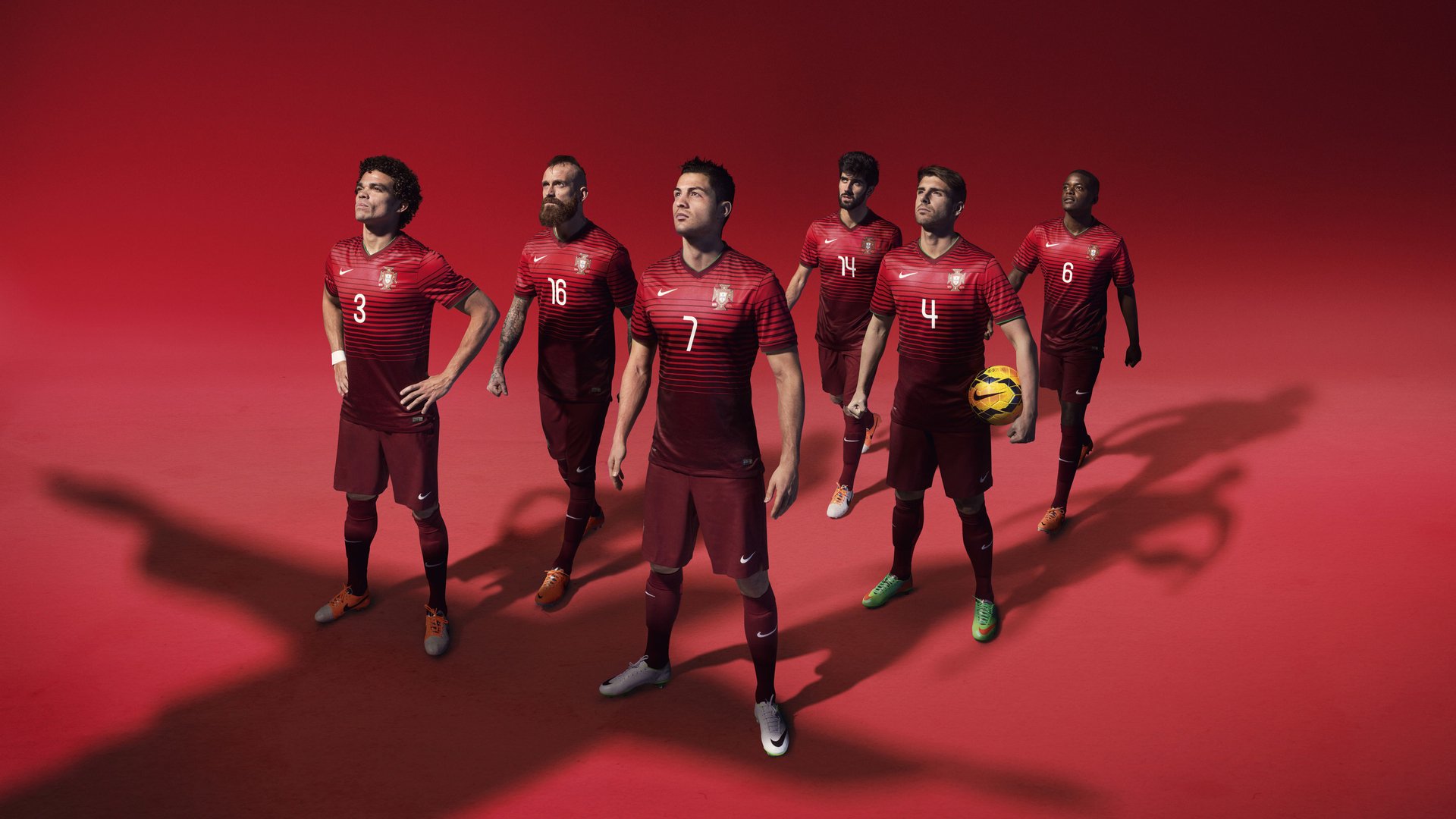 爱游戏官网-国际亲子足球体验营，锻炼身体家庭互动，足球亲子活动方案